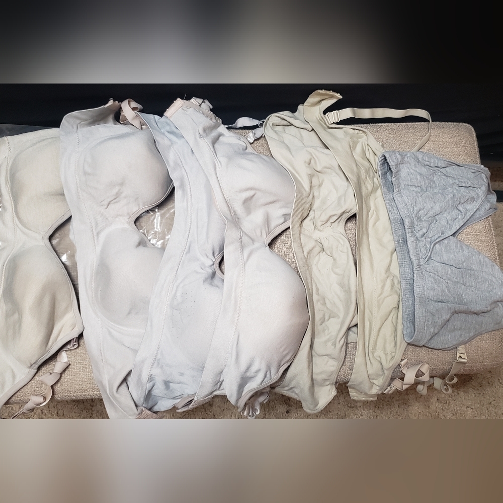 7 Breastfeeding bras.